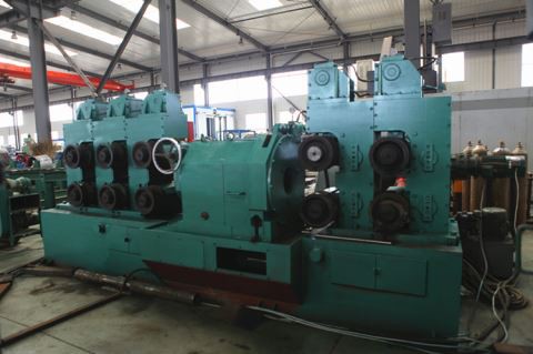 उच्च परिशुद्धता पीतल रॉड छीलने की मशीन